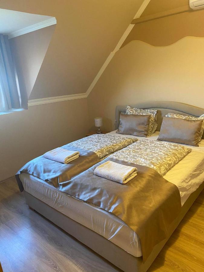 La Curia Panzio Bed & Breakfast Dunaszeg Luaran gambar