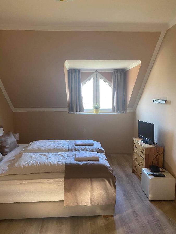 La Curia Panzio Bed & Breakfast Dunaszeg Luaran gambar