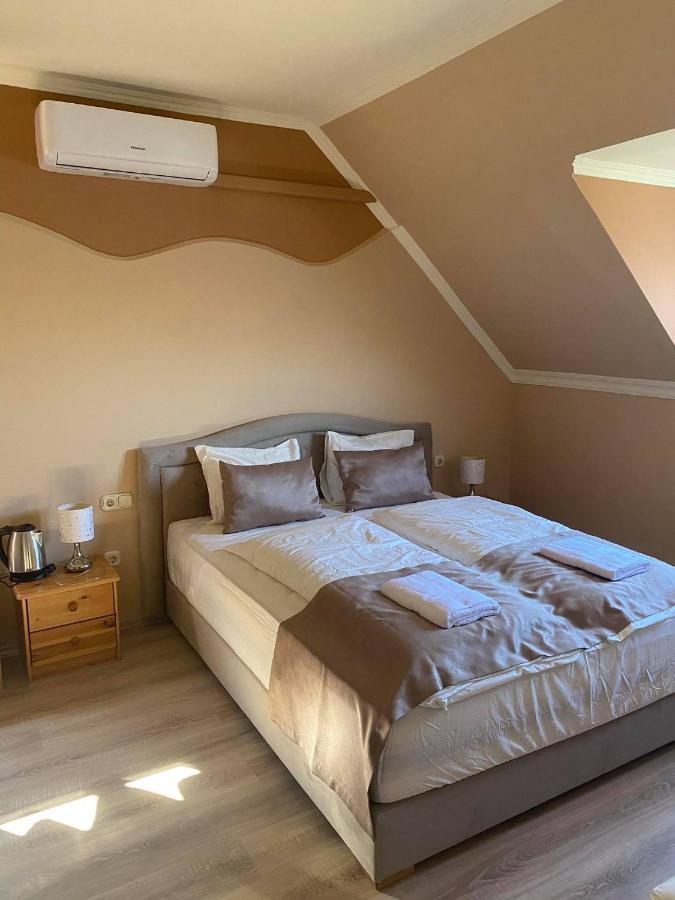 La Curia Panzio Bed & Breakfast Dunaszeg Luaran gambar