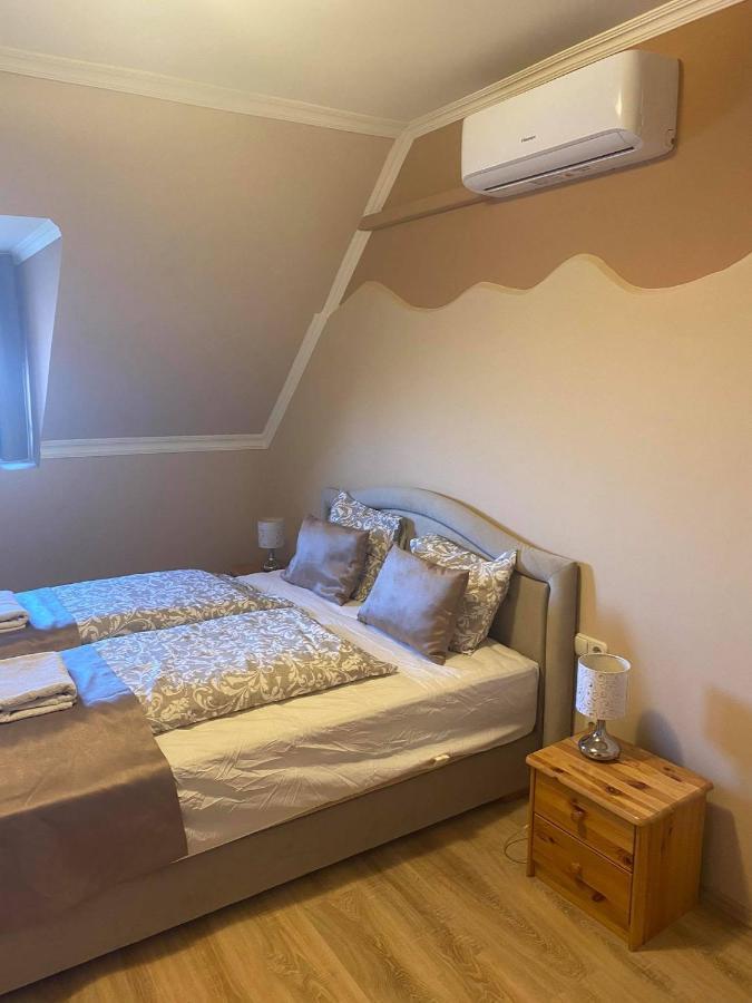 La Curia Panzio Bed & Breakfast Dunaszeg Luaran gambar